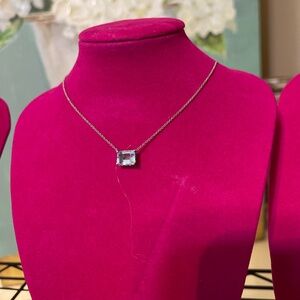 Blue topaz 14 kt white gold necklace